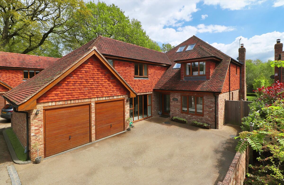 House For Sale In Petteridge Lane, Matfield, Tonbridge, Kent, Tn12 