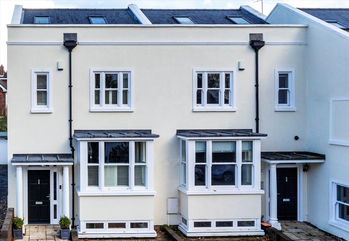 townhouse for sale in Cambridge Gardens, Tunbridge Wells, Kent, TN2 TNW012142443 Knight Frank