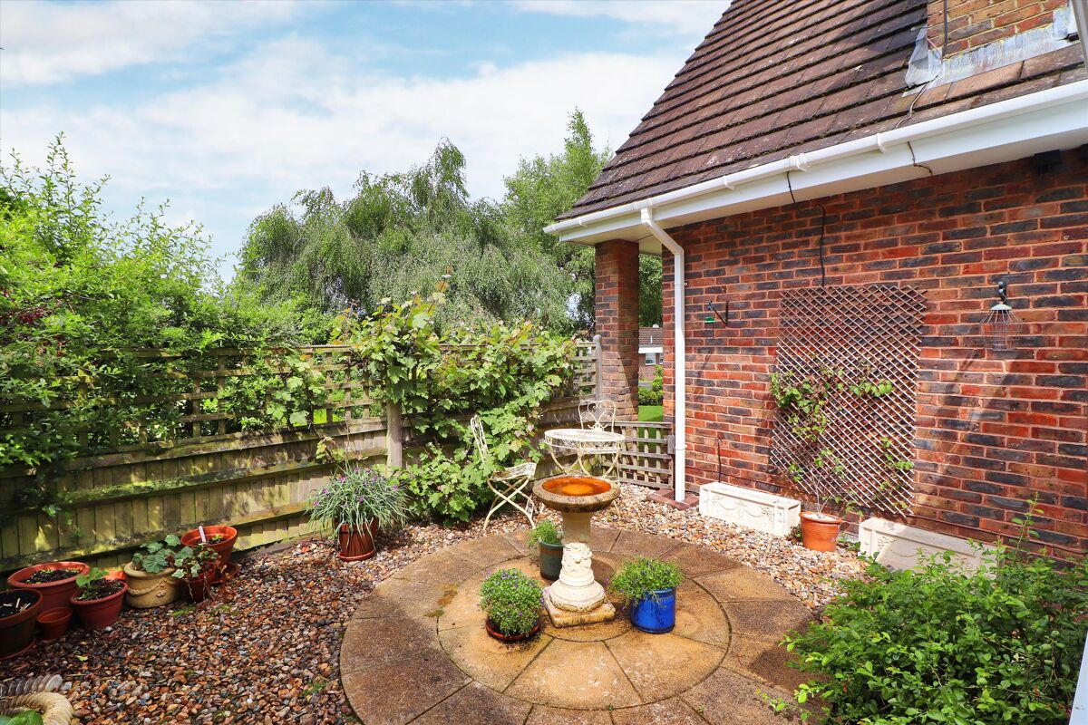 house for sale in Strawberry Close, Tunbridge Wells, Kent, TN2