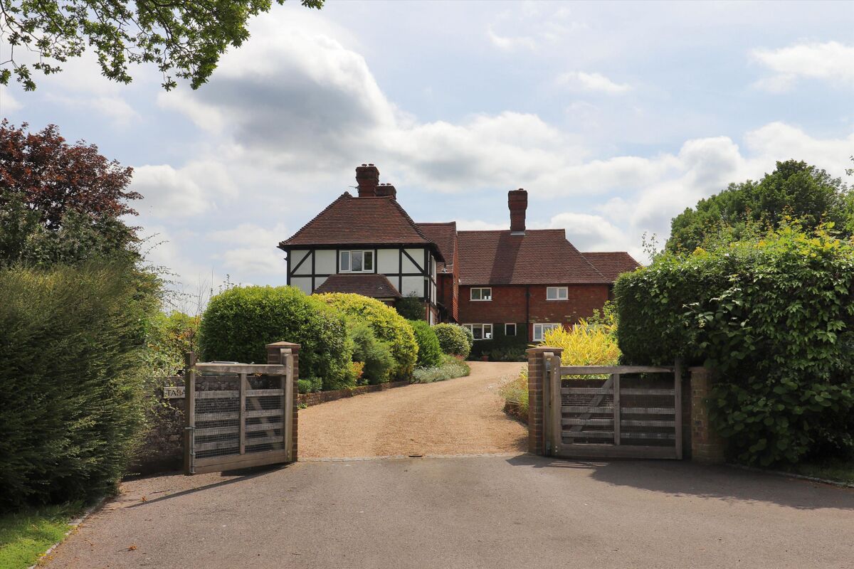 house for sale in Ladham Road, Goudhurst, Cranbrook, Kent, TN17