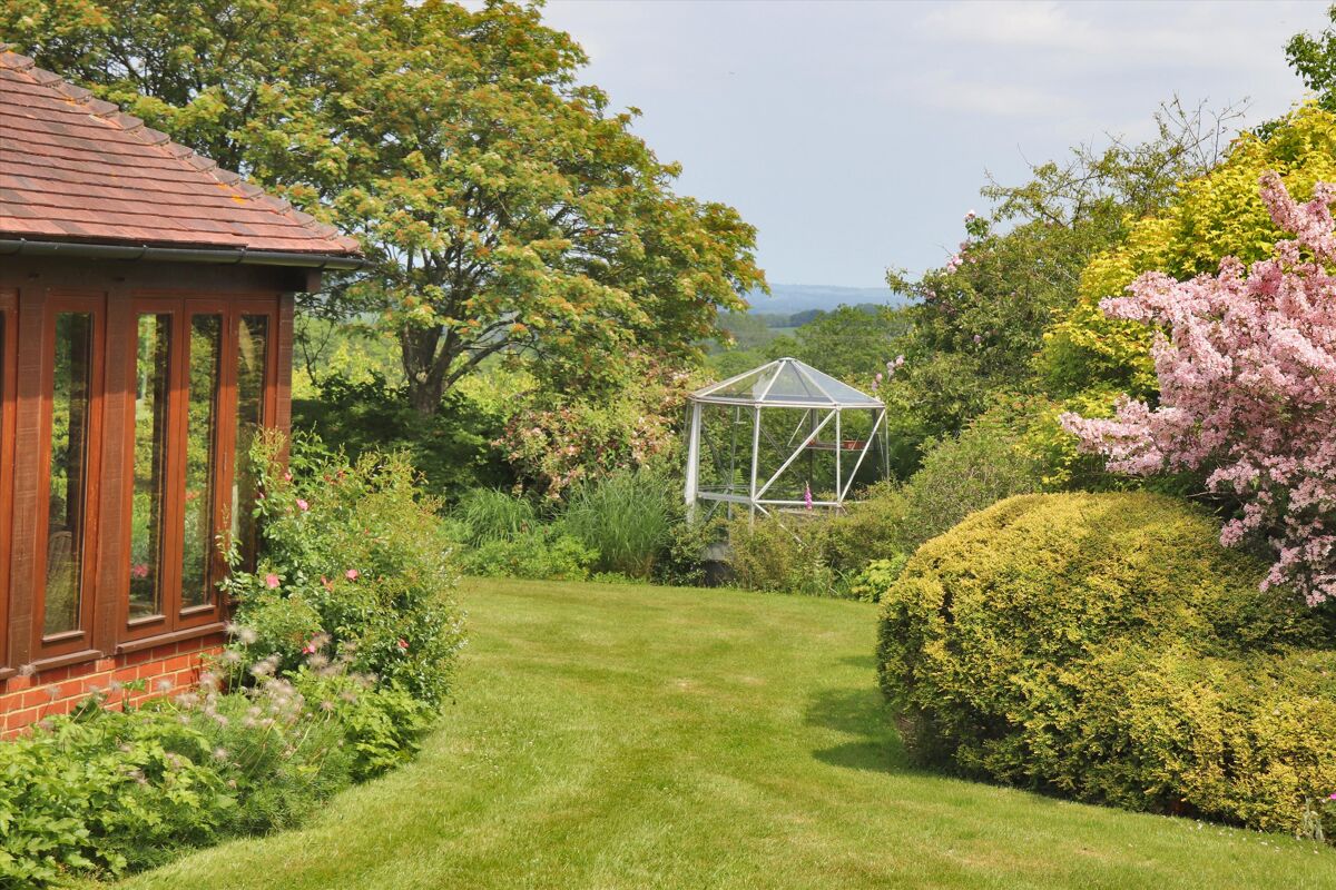 house for sale in Ladham Road, Goudhurst, Cranbrook, Kent, TN17