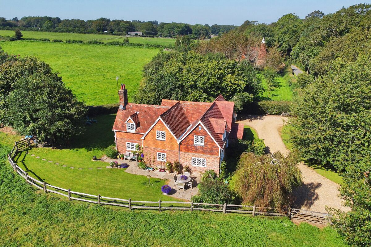 house for sale in Cousley Wood, Wadhurst, East Sussex, TN5