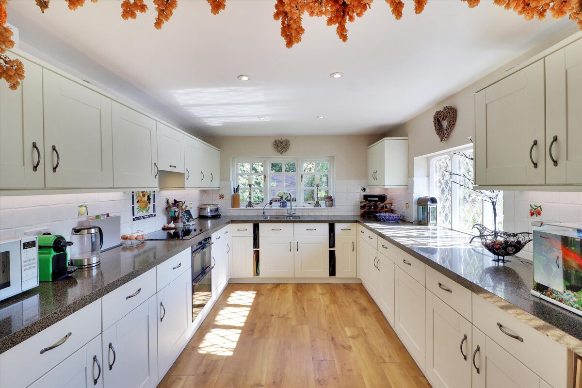 house for sale in Cousley Wood, Wadhurst, East Sussex, TN5