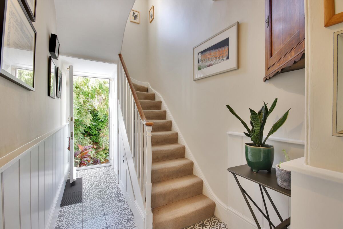 townhouse for sale in Bedford Terrace, Tunbridge Wells, Kent, TN1 TNW012178406 Knight Frank