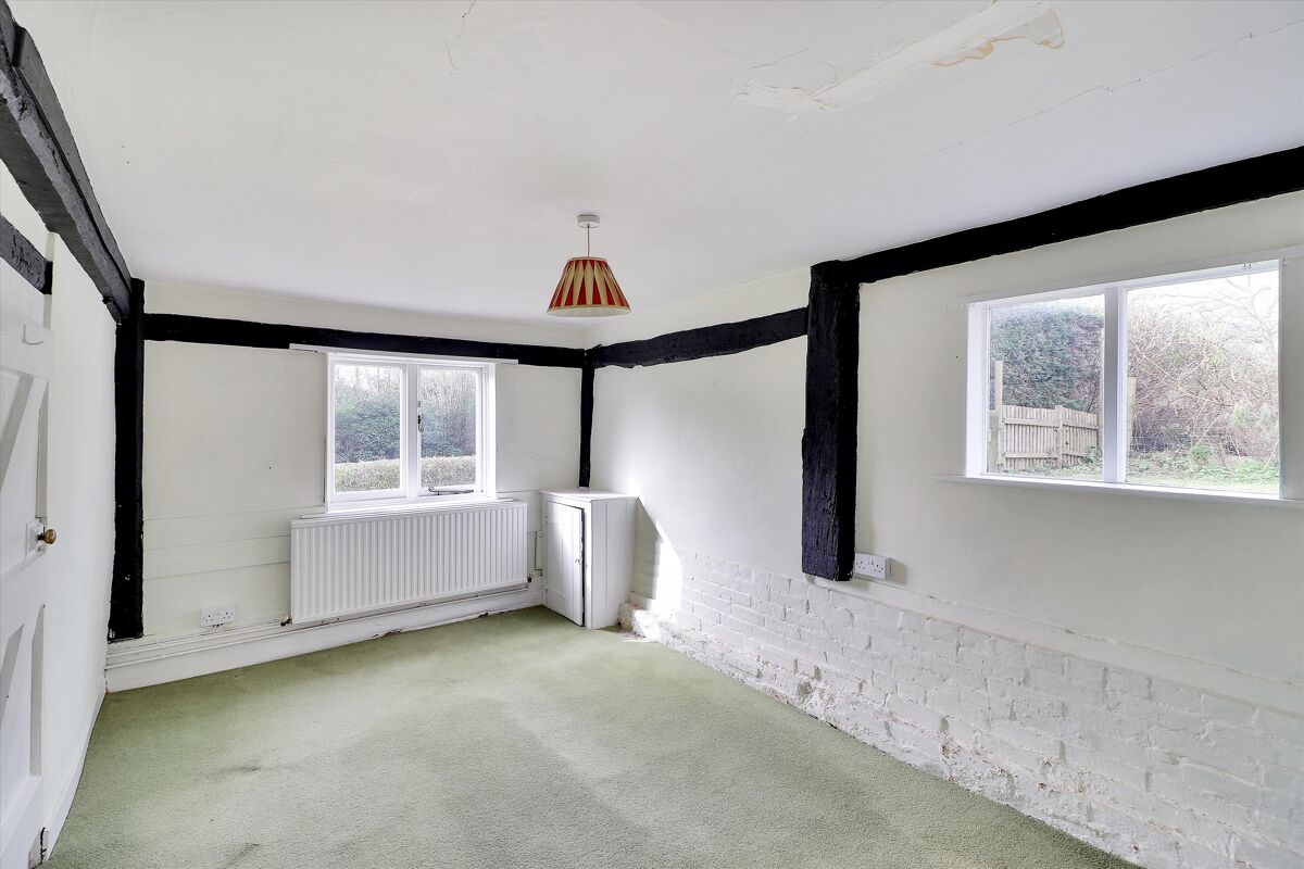 house for sale in High Street, Hawkhurst, Cranbrook, Kent, TN18