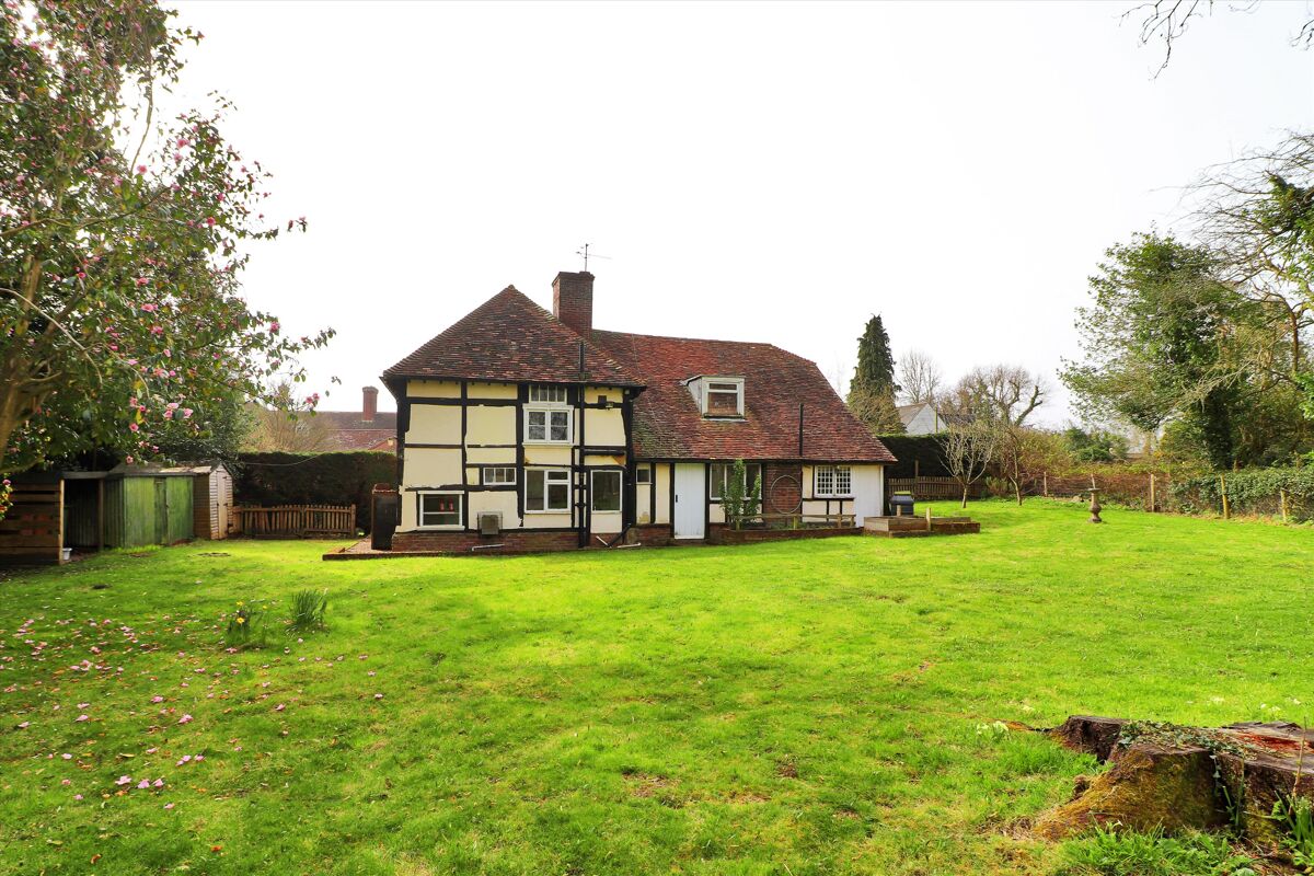 house for sale in High Street, Hawkhurst, Cranbrook, Kent, TN18