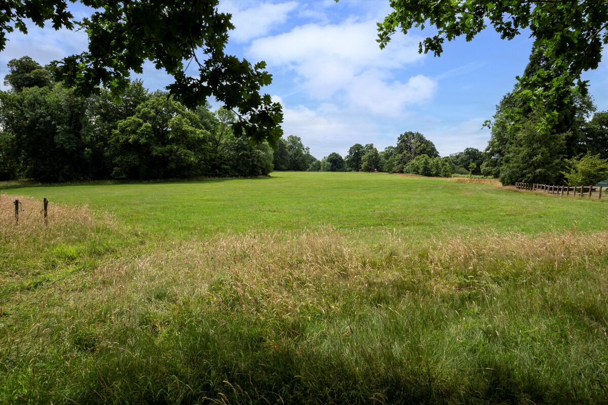 house for sale in Ashurst Wood, East Grinstead, East Sussex, RH19