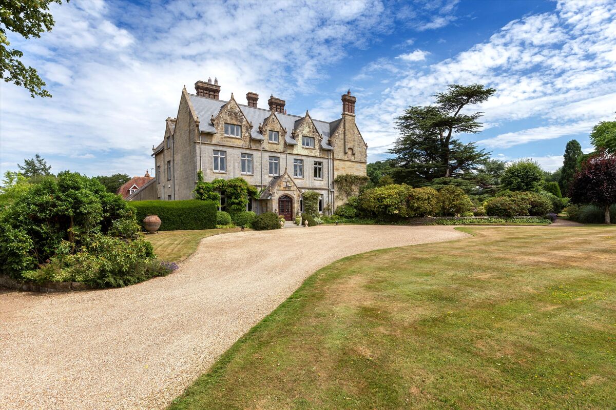 house for sale in Ashurst Wood, East Grinstead, East Sussex, RH19