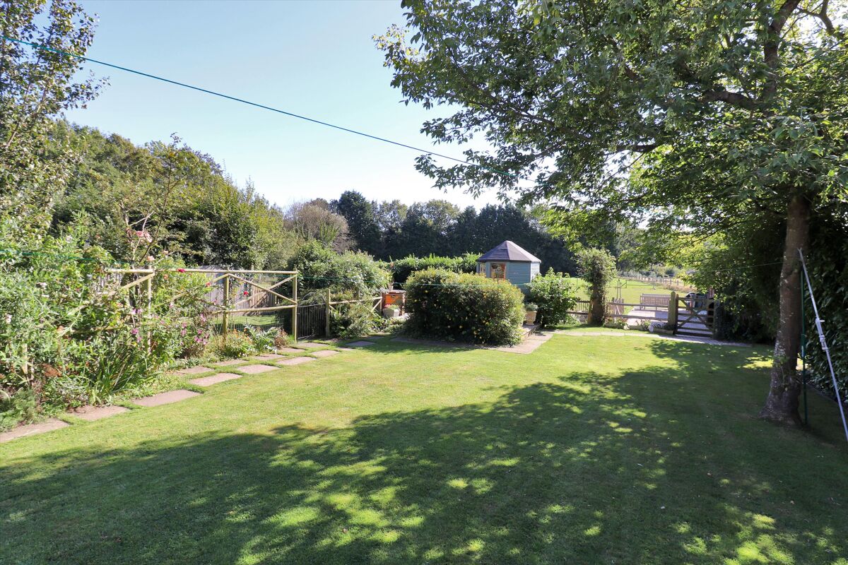 house for sale in Frogs Lane, Rolvenden Layne, Cranbrook, Kent, TN17