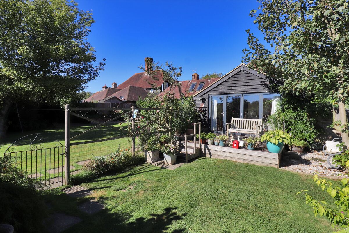 house for sale in Frogs Lane, Rolvenden Layne, Cranbrook, Kent, TN17