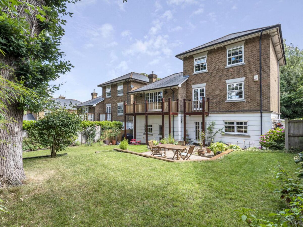 house for sale in Linden Gardens, Tunbridge Wells, Kent, TN2