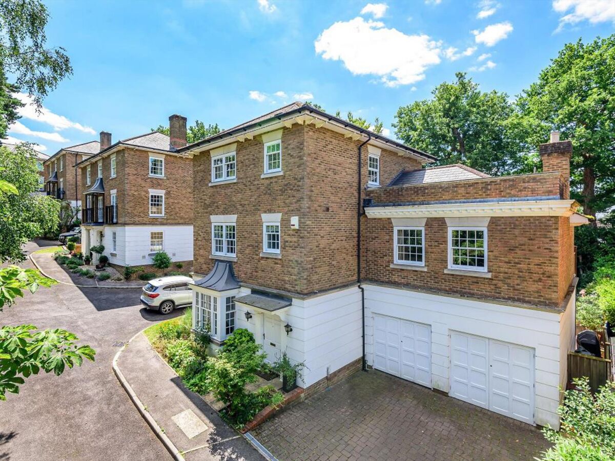 house for sale in Linden Gardens, Tunbridge Wells, Kent, TN2