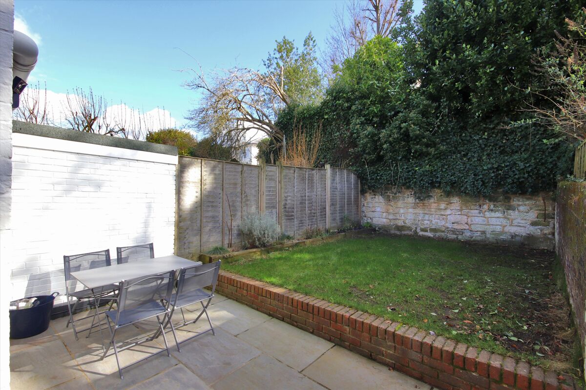 house for sale in Calverley Street, Tunbridge Wells, Kent, TN1