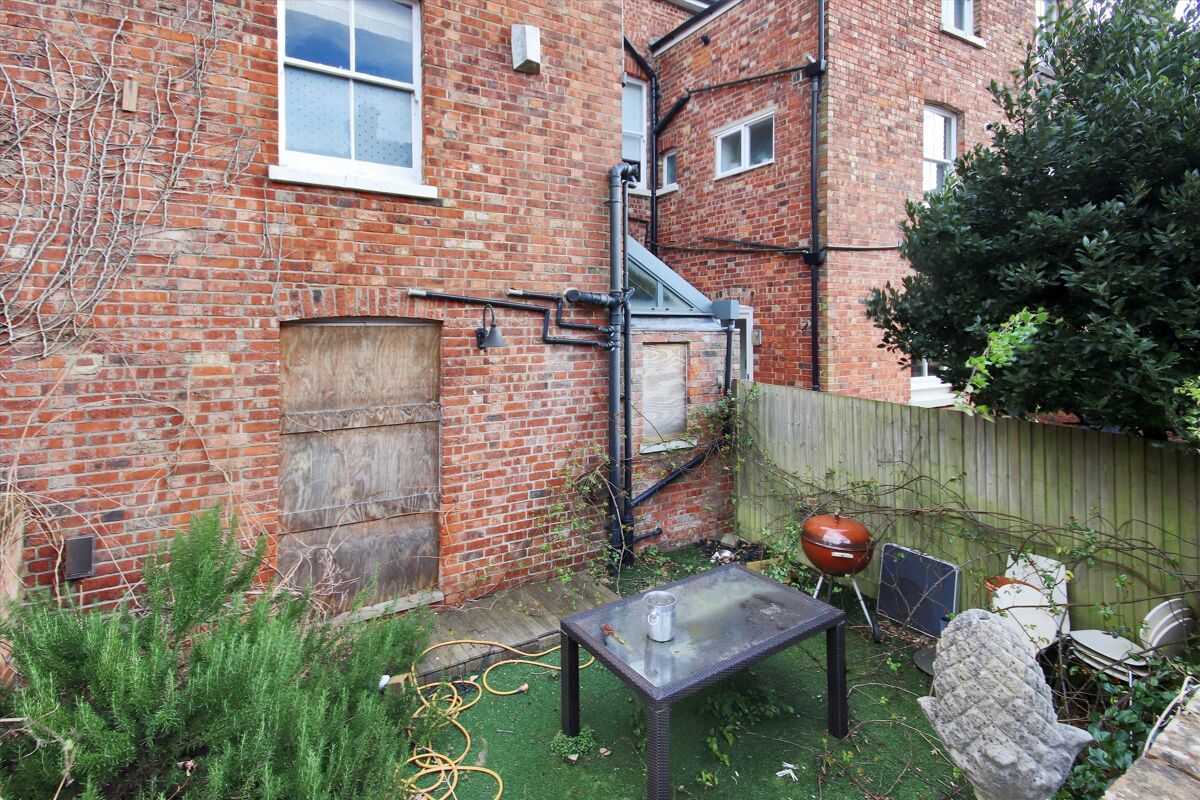 house for sale in Guildford Road, Tunbridge Wells, Kent, TN1