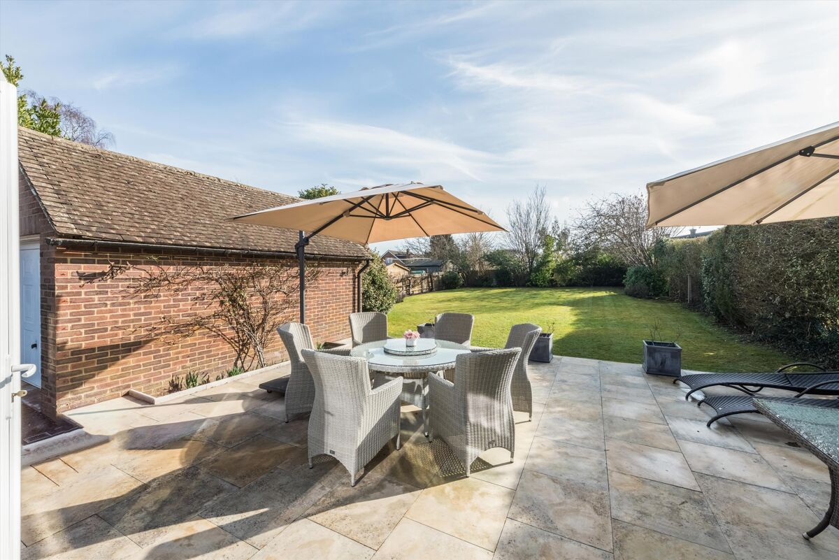 house for sale in Amberleaze Drive, Pembury, Tunbridge Wells, Kent, TN2 TNW012314230 Knight