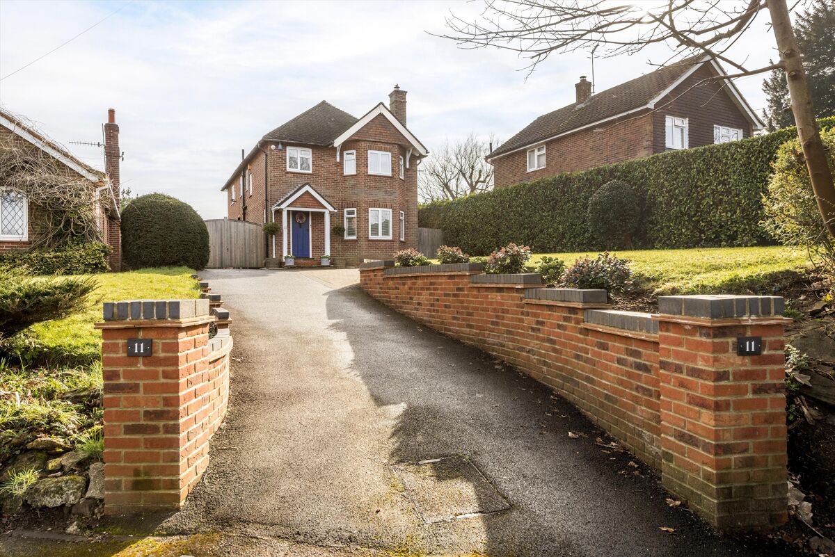 house for sale in Amberleaze Drive, Pembury, Tunbridge Wells, Kent, TN2 TNW012314230 Knight