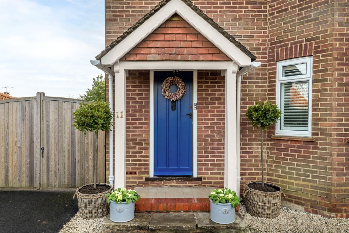 house for sale in Amberleaze Drive, Pembury, Tunbridge Wells, Kent, TN2 TNW012314230 Knight