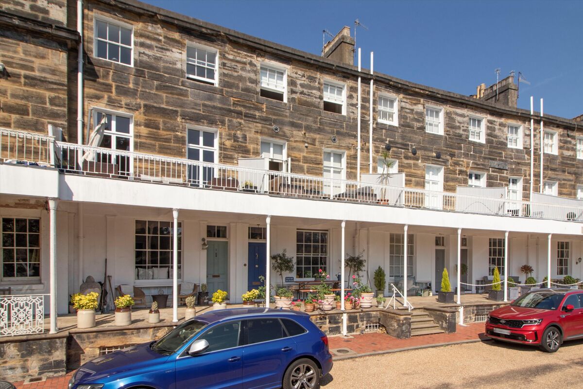 townhouse for sale in Calverley Park Crescent, Tunbridge Wells, Kent, TN1 TNW012332780