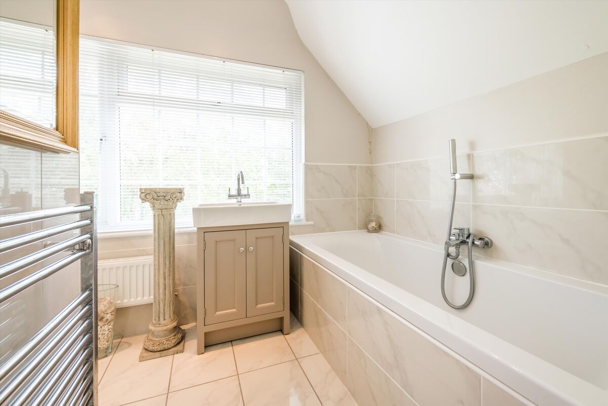 house for sale in Burgh Hill, Etchingham, East Sussex, TN19 TNW012387536 Knight Frank