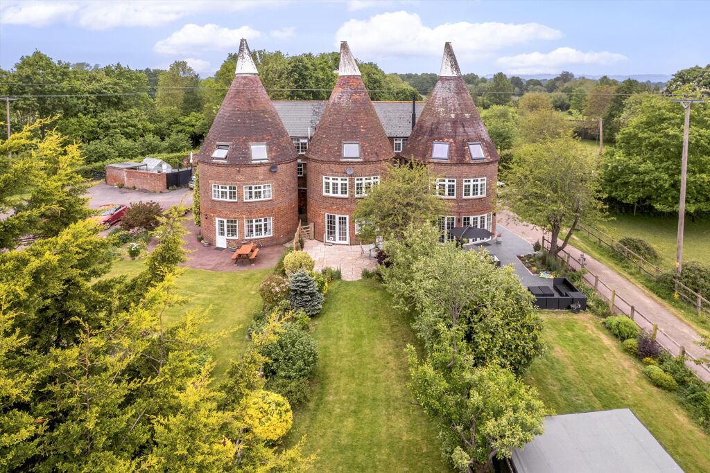 Image of Lucks Lane, Paddock Wood, Tonbridge, Kent, TN12.