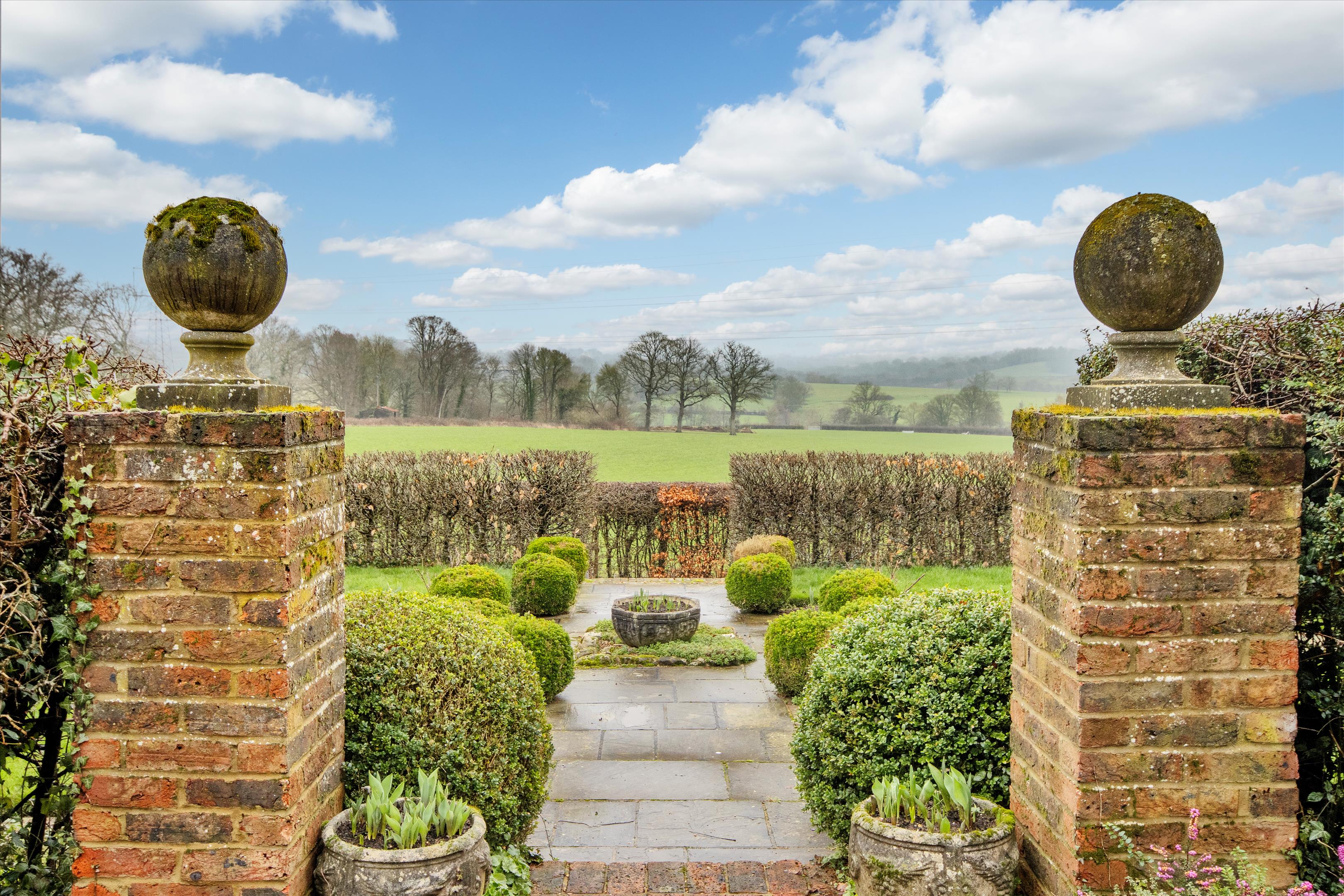 A Countryside Sanctuary: Where Tranquility Meets Timeless Charm 3