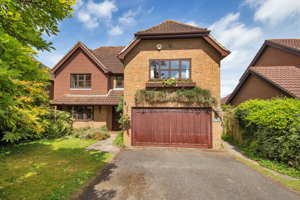 Image of Monteith Close, Langton Green, Tunbridge Wells, Kent TN3