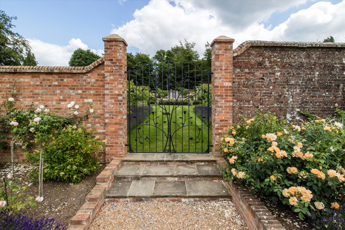 house for sale in Buckland Hill, Cousley Wood, Wadhurst, East Sussex