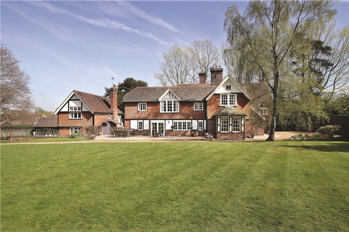 house for sale in Slip Mill Road, Hawkhurst, Cranbrook, Kent, TN18