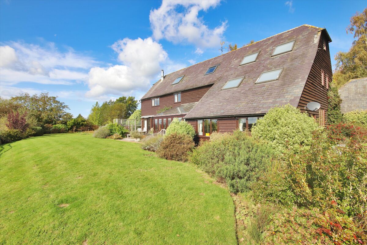 house for sale in Stream Lane, Hawkhurst, Cranbrook, Kent, TN18