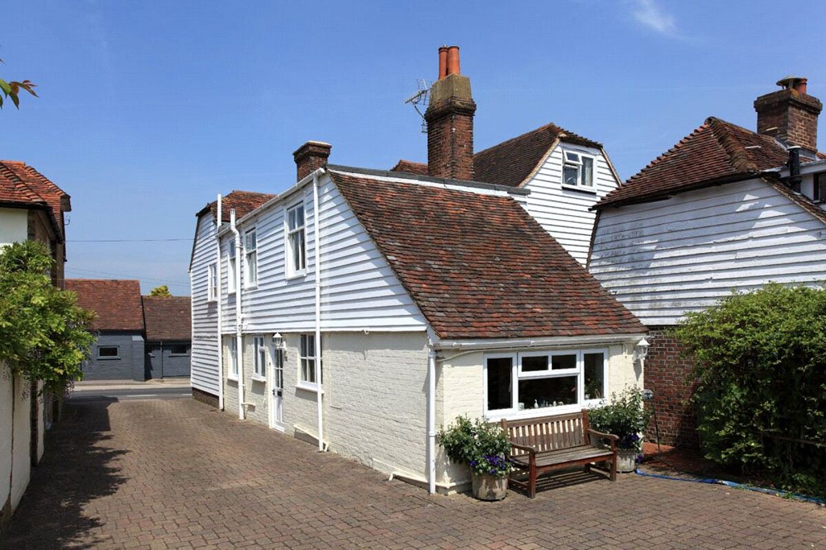 house for sale in Cranbrook Road, Goudhurst, Cranbrook, Kent, TN17