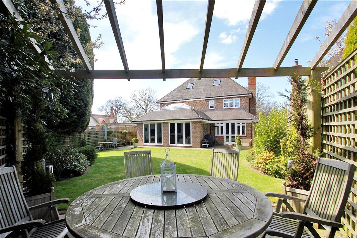 house for sale in London Road, Southborough, Tunbridge Wells, Kent, TN4 TNW130117 Knight Frank