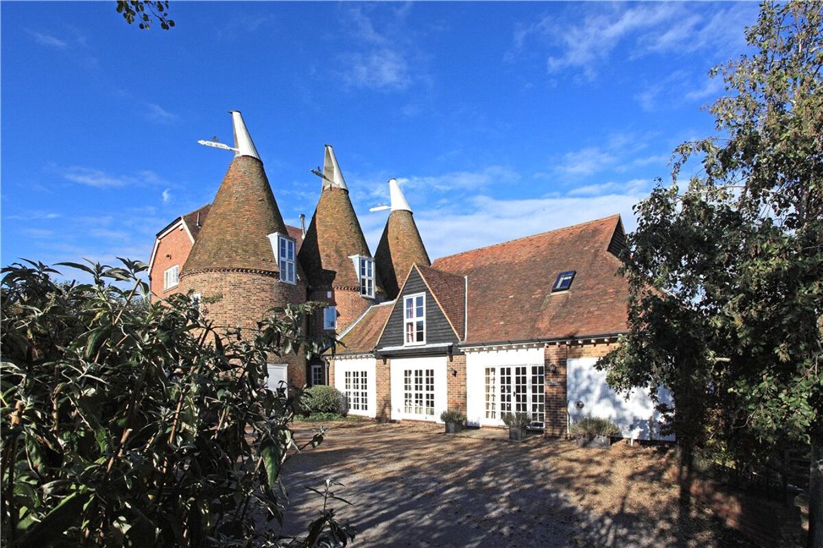 house for sale in Ladham Road, Goudhurst, Cranbrook, Kent, TN17