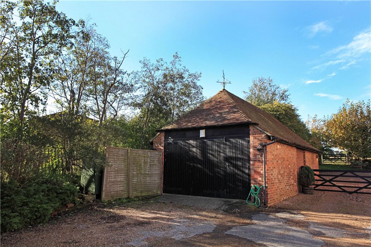 house for sale in Ladham Road, Goudhurst, Cranbrook, Kent, TN17