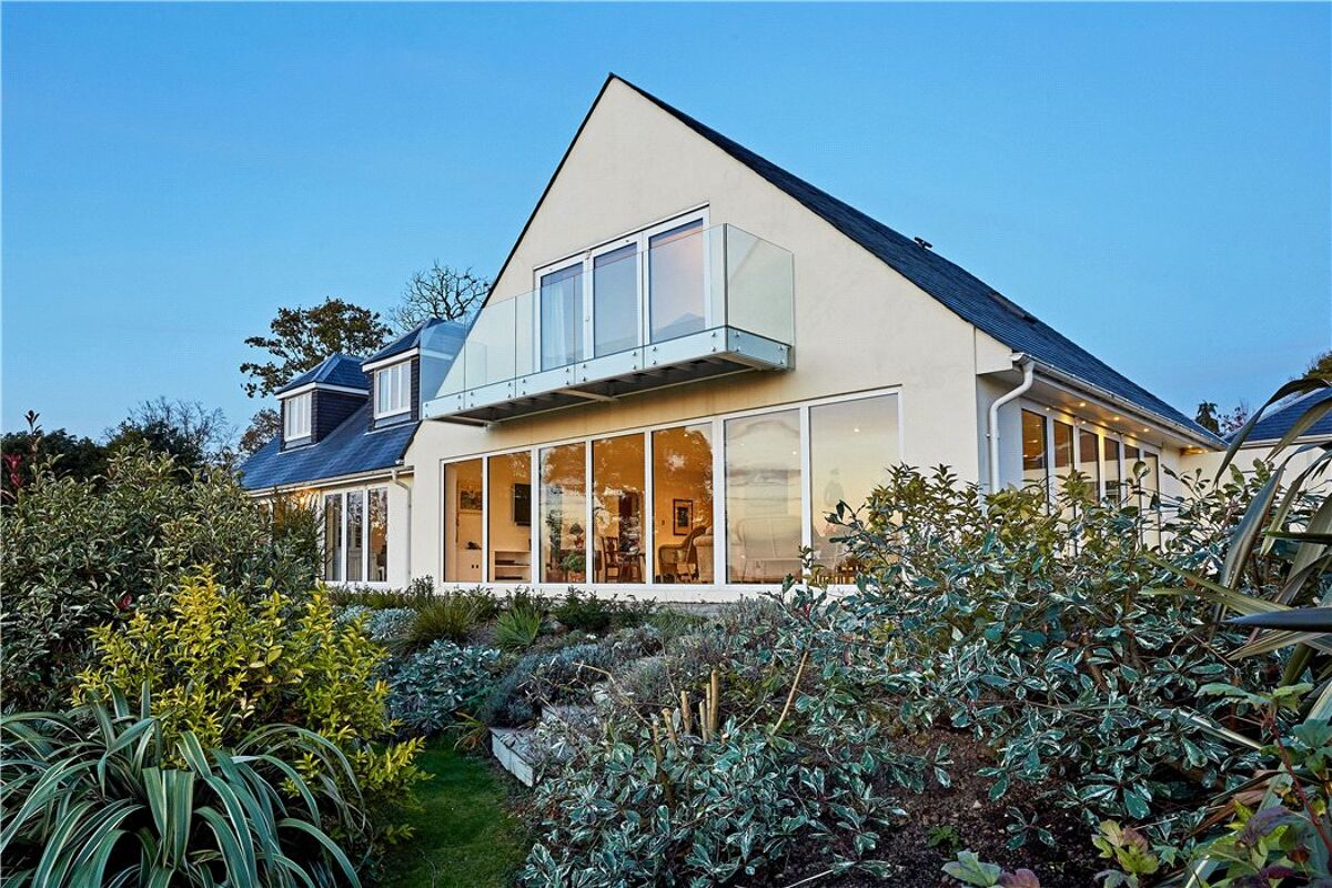 house for sale in Rye Road, Hawkhurst, Cranbrook, Kent, TN18