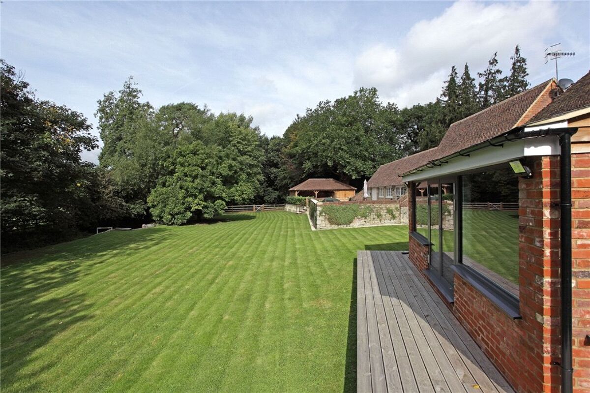 house for sale in Smiths Hill, West Farleigh, Maidstone, Kent, ME15