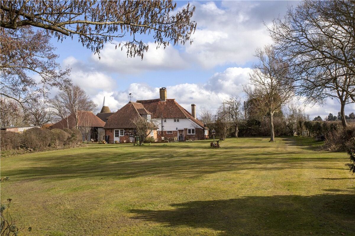 house for sale in Goudhurst Road, Staplehurst, Tonbridge, Kent, TN12