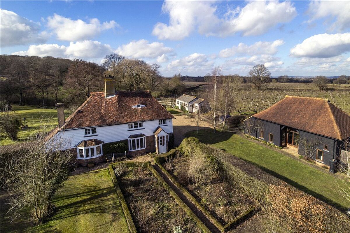 house for sale in Goudhurst Road, Staplehurst, Tonbridge, Kent, TN12