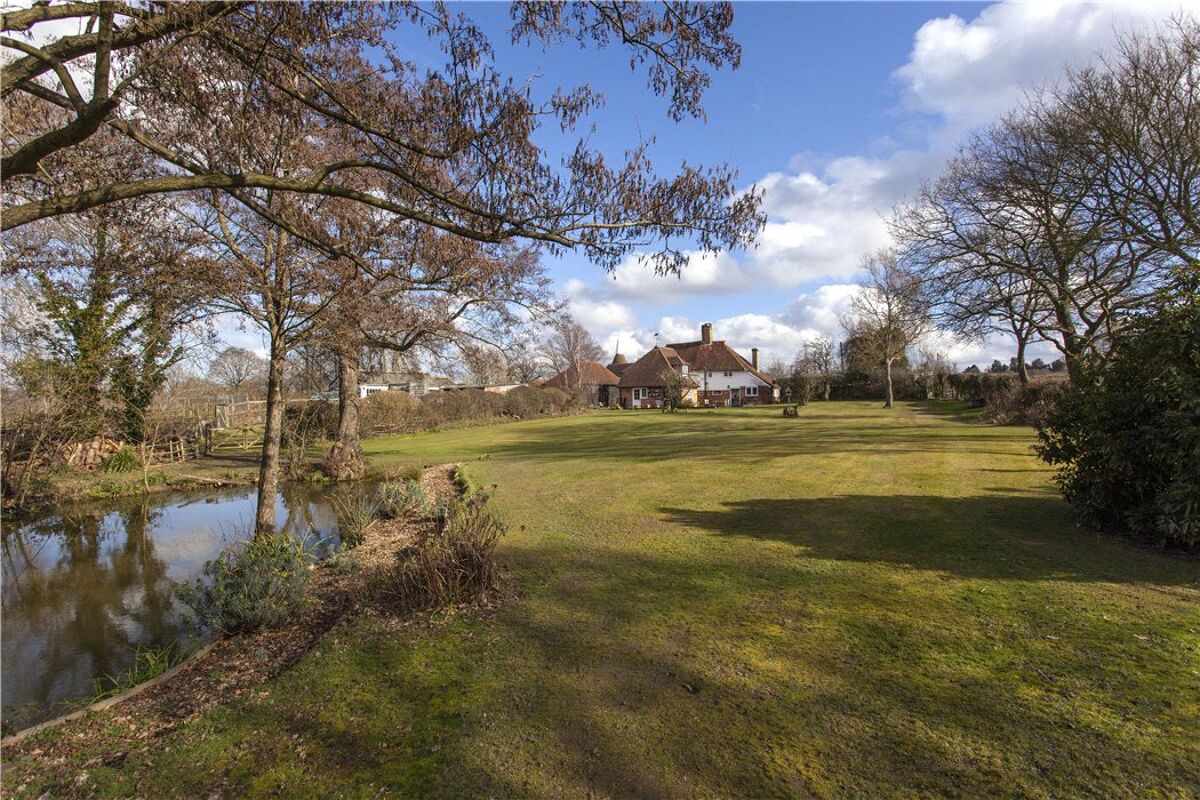 house for sale in Goudhurst Road, Staplehurst, Tonbridge, Kent, TN12