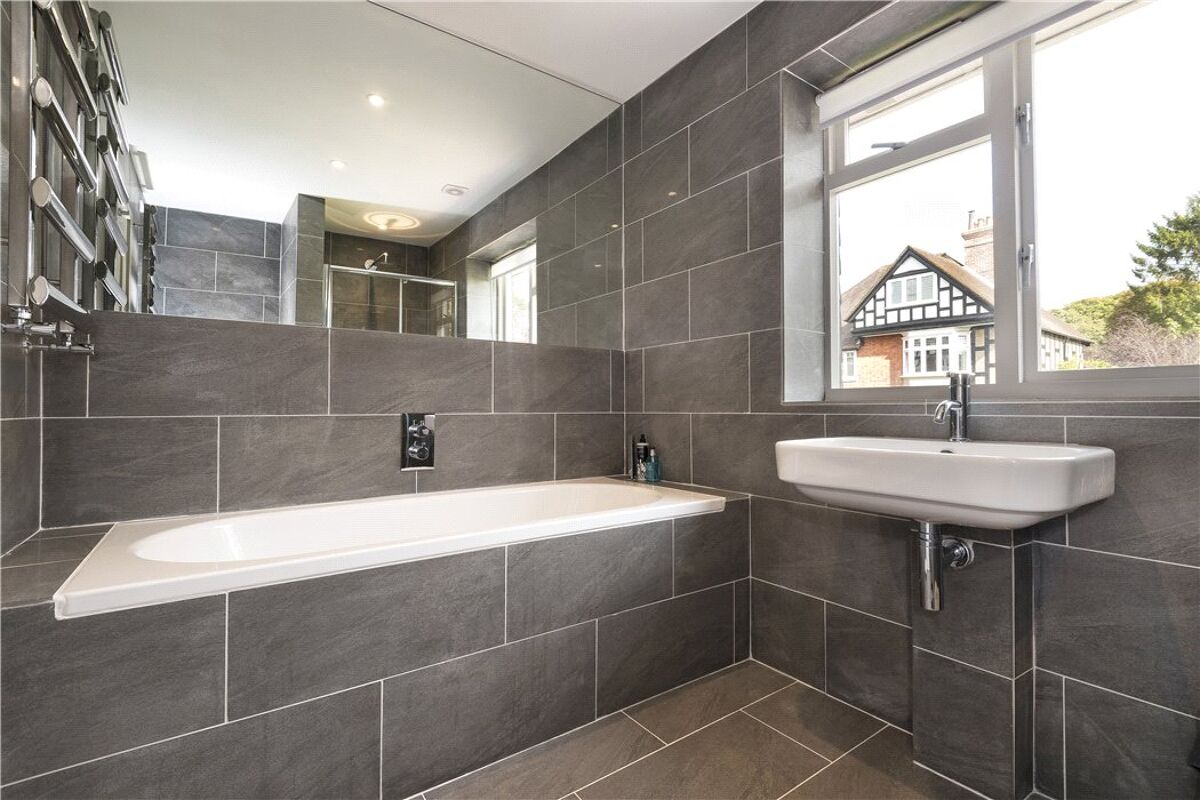 house for sale in Madeira Park, Tunbridge Wells, Kent, TN2 TNW190018