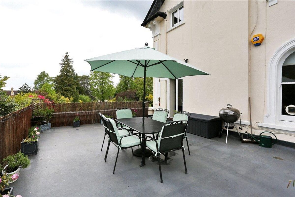 flat for sale in Broadwater Down, Tunbridge Wells, Kent, TN2