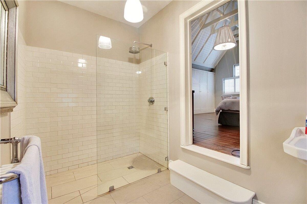 house for sale in Upper Cumberland Walk, Tunbridge Wells, Kent, TN2