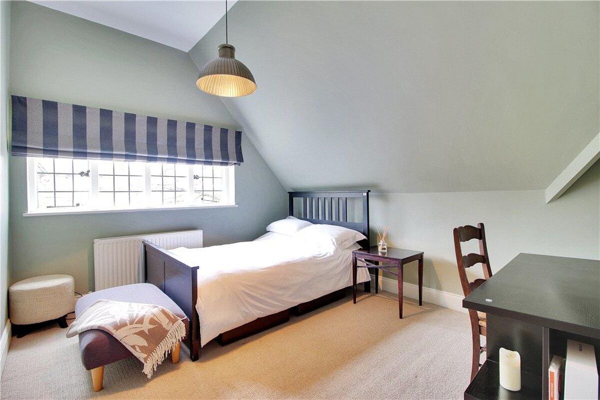 house for sale in Upper Cumberland Walk, Tunbridge Wells, Kent, TN2