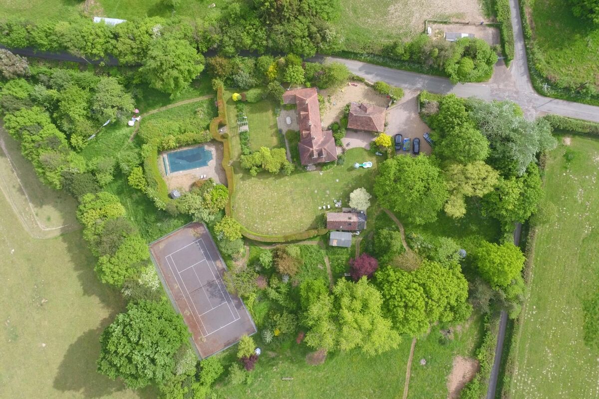 farmhouse for sale in Cousley Wood, Wadhurst, East Sussex, TN5