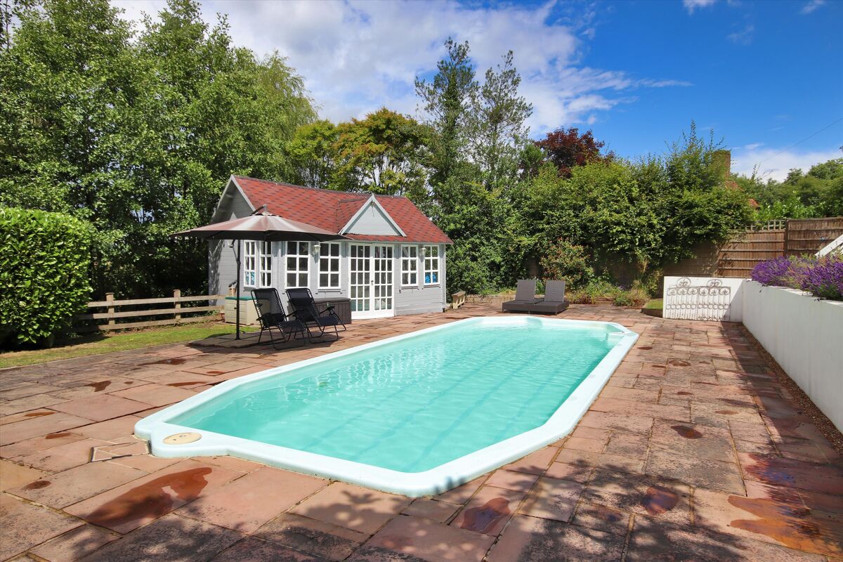 house for sale in Sponden Lane, Sandhurst, Cranbrook, Kent, TN18