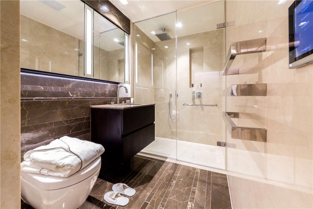 flat for sale in Balmoral House, One Tower Bridge, Earls Way, London