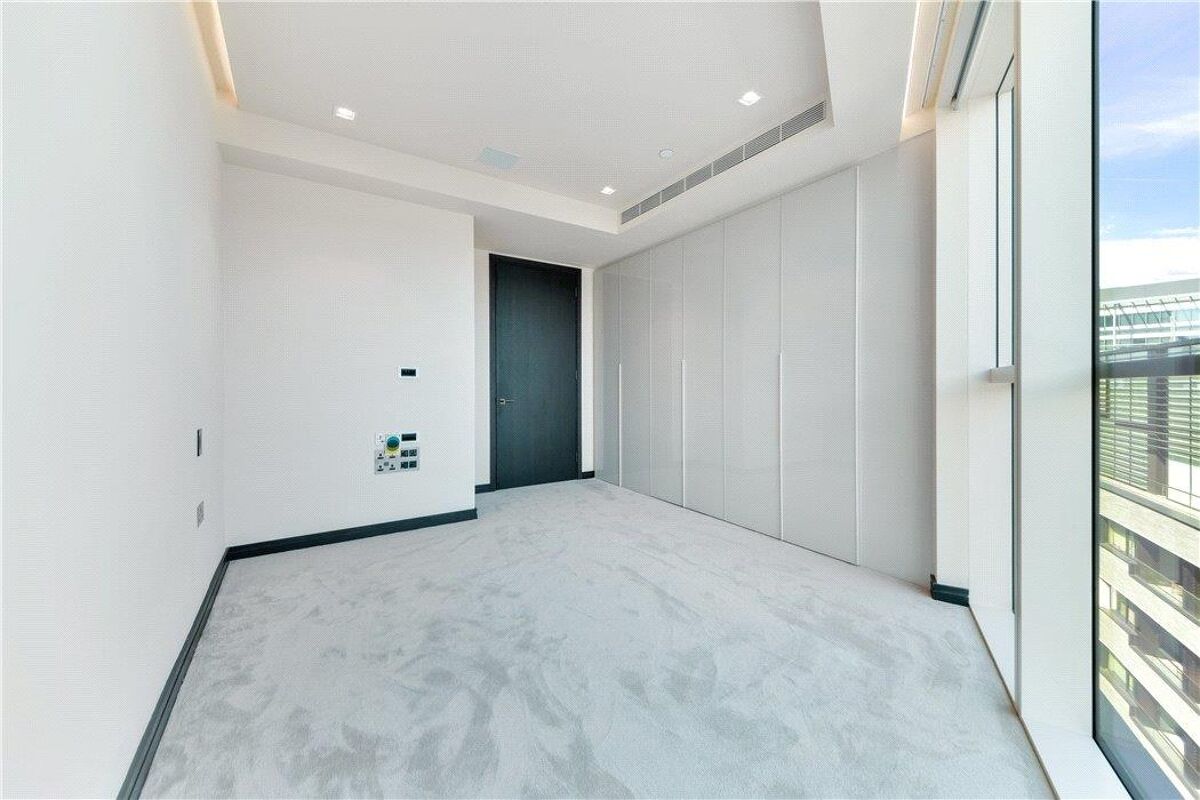 flat for sale in Balmoral House, One Tower Bridge, Earls Way, London