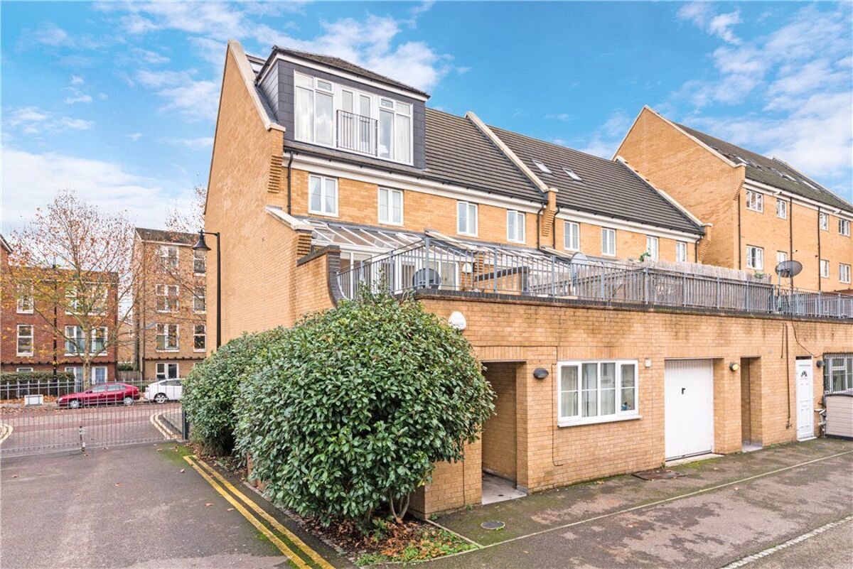 house for sale in Chandler Way, London, SE15 TWB180056 Knight Frank