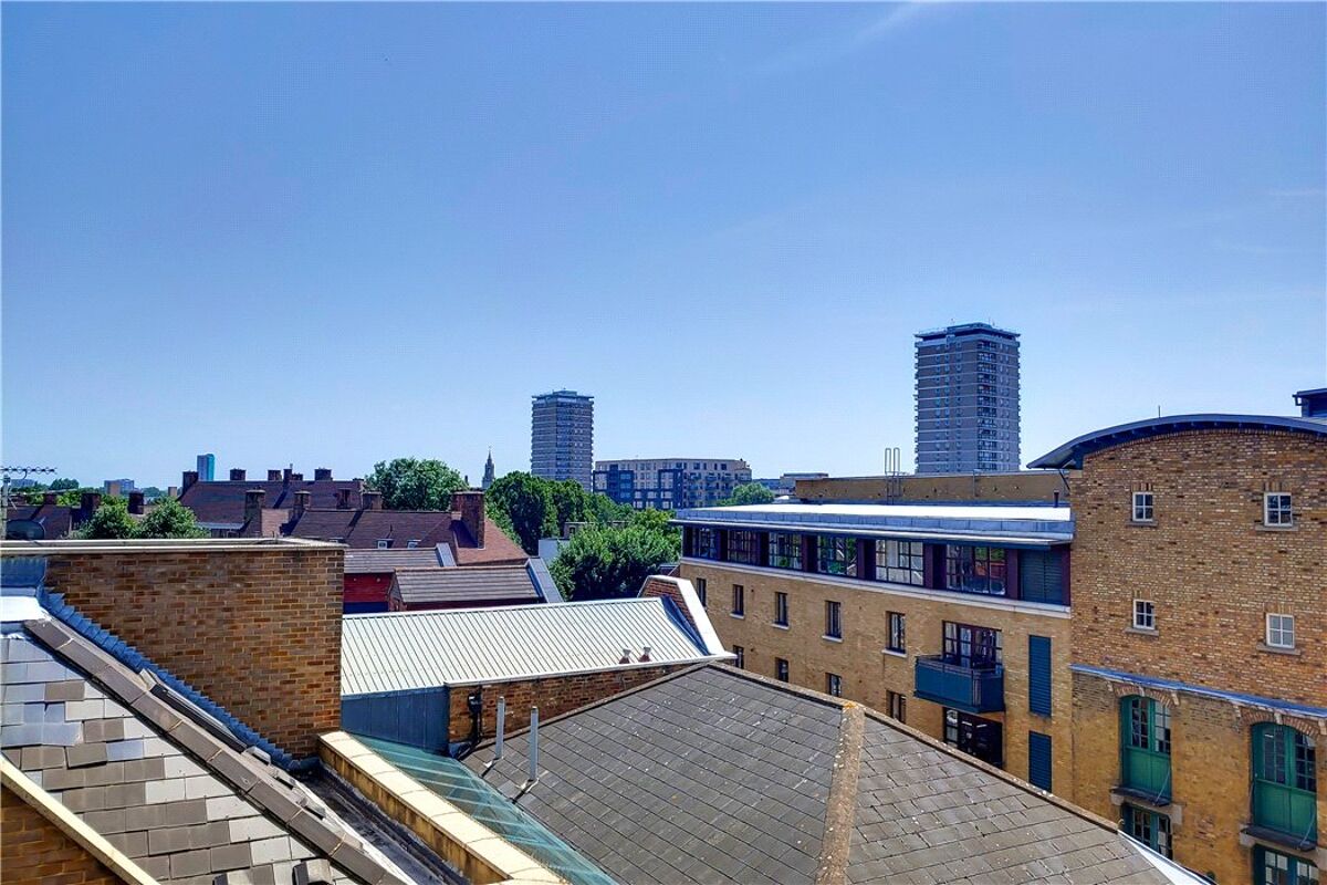 flat for sale in Vogans Mill Wharf, 17 Mill Street, Shad Thames, London