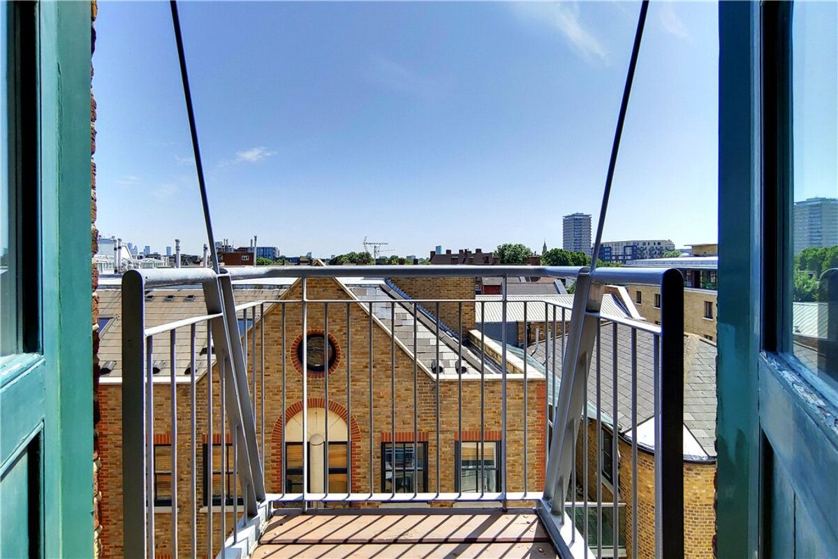 flat for sale in Vogans Mill Wharf, 17 Mill Street, Shad Thames, London