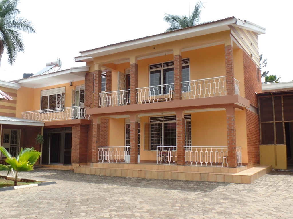  house  for sale  in RS10240 Muyenga Kampala UGRS10240 